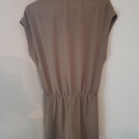 Olive green romper with open flowy top - Picture 2 of 4